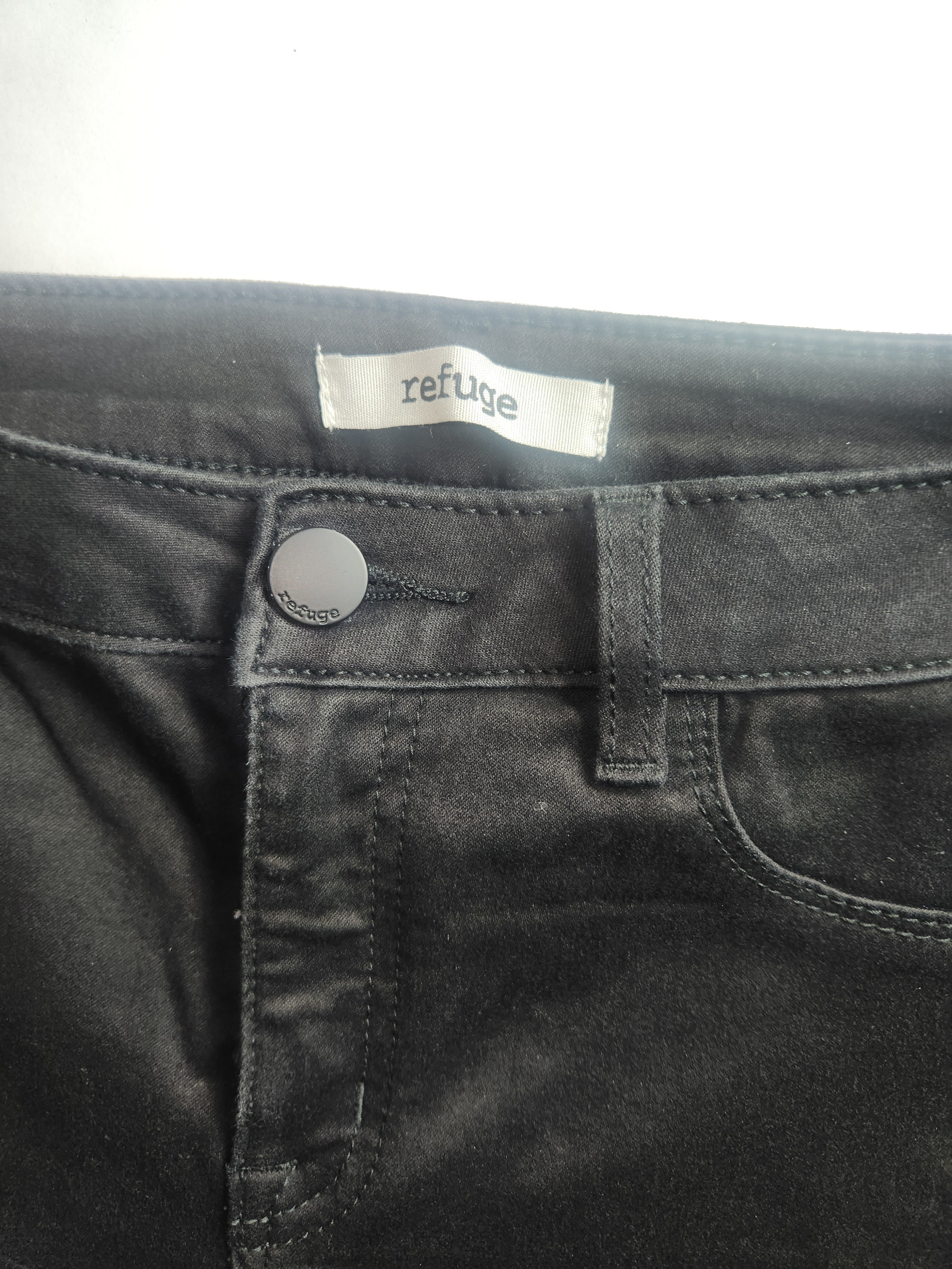 Refuge Black High-Rise Jeans